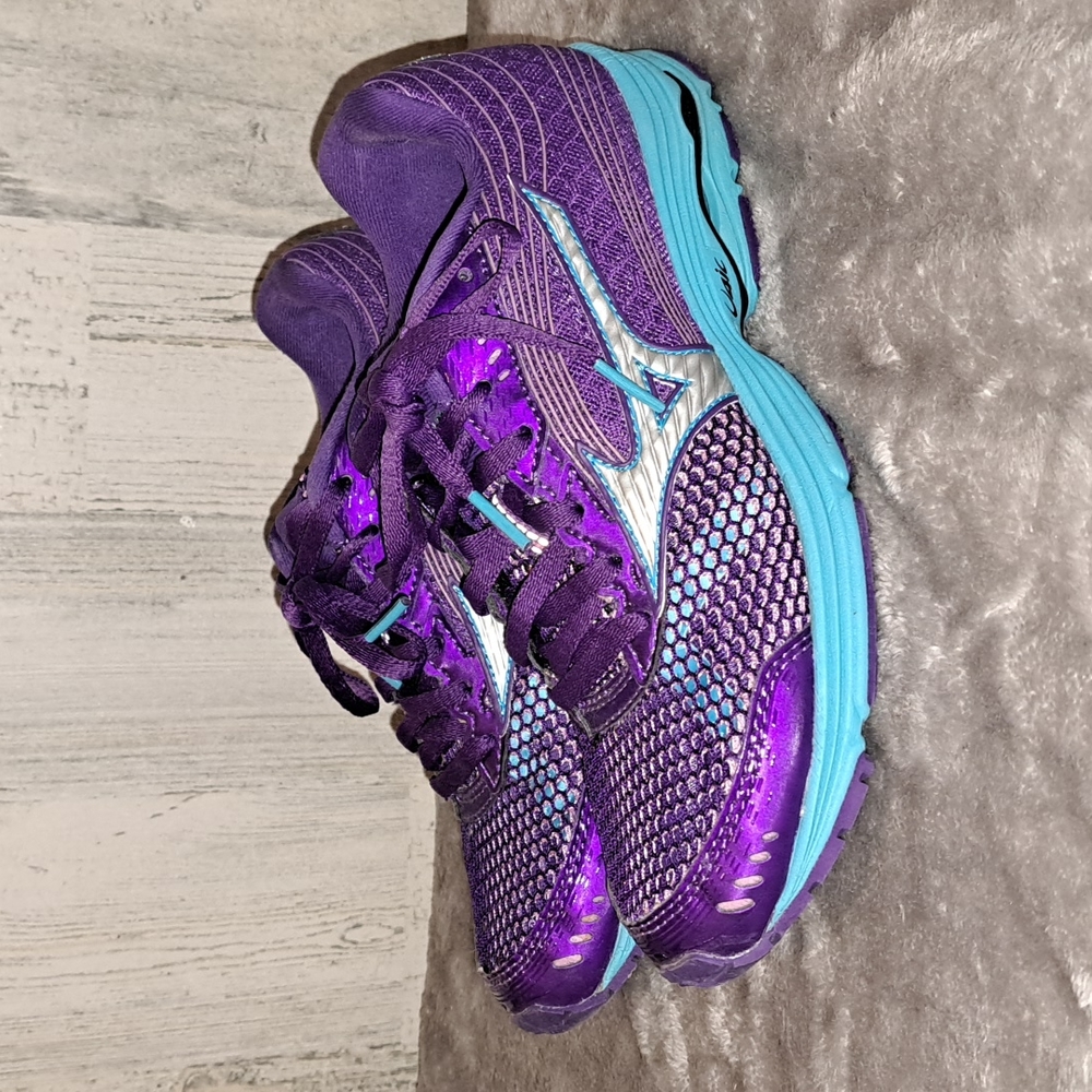 1223 Mizuno Wave U4ic X10 Smoothride Sneakers